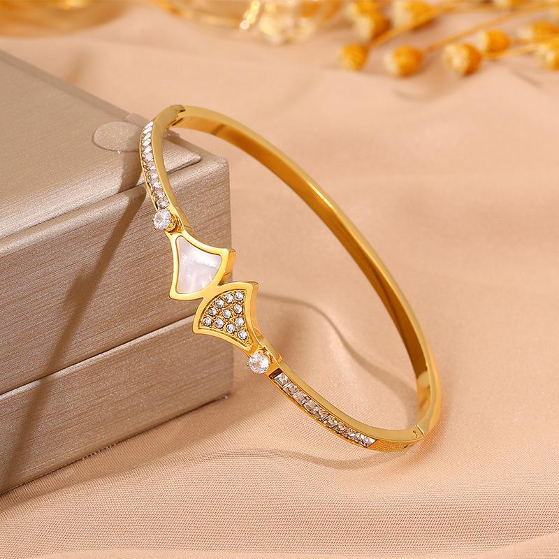 New Style Fan Girl’s High-end, Light, Luxurious, Elegant and Versatile Bracelet 17CM