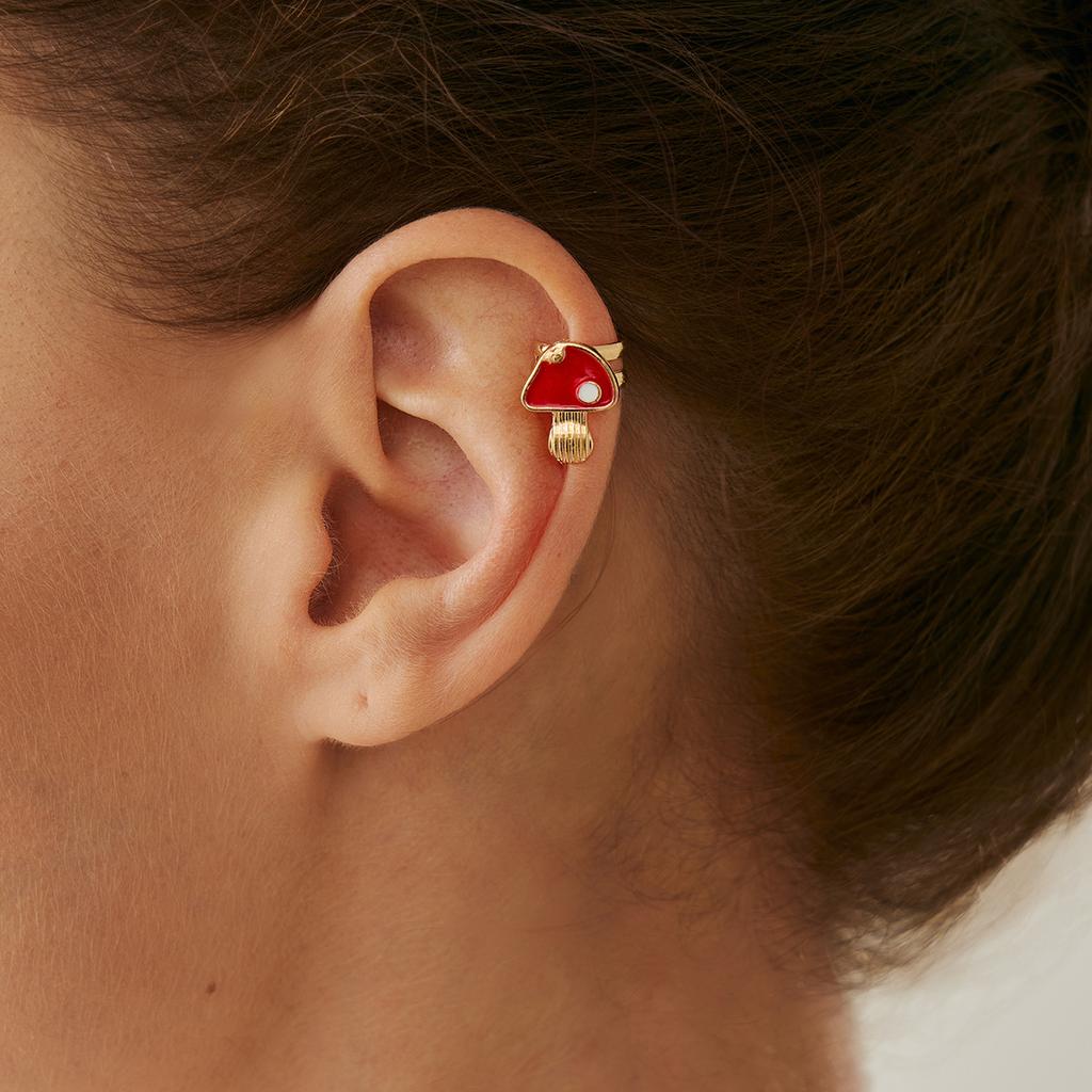 Fresh Fruit Strawberry Ear Bone Clip Earrings Simple Irregular Metal Oil Drip Earrings Female