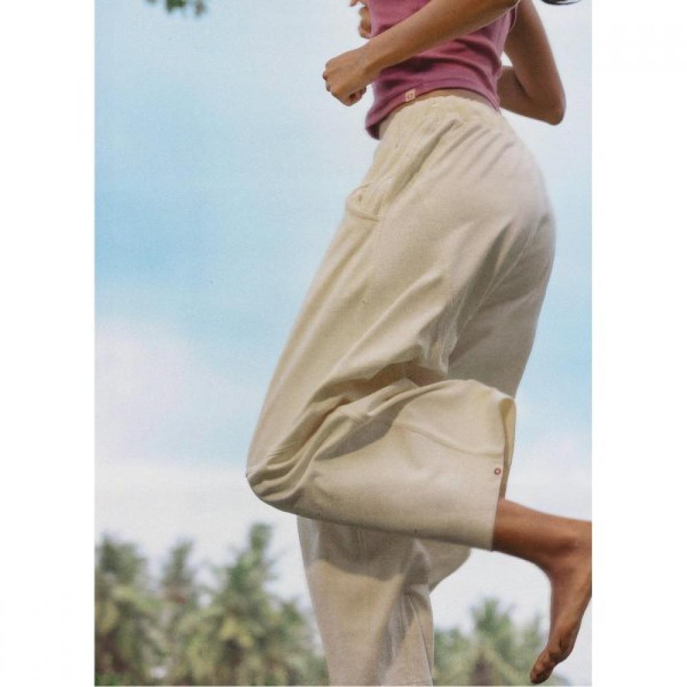 Mana Pants Almond Oil B61002apl20 V09 Almond Oil/M
