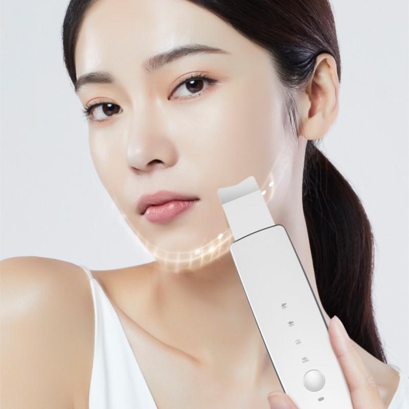 Ultrasonic Skin Scrubber Rechargeable Blackhead Remover & Pore Cleanser, Portable Facial Cleansing Device for Acne Prone Skin