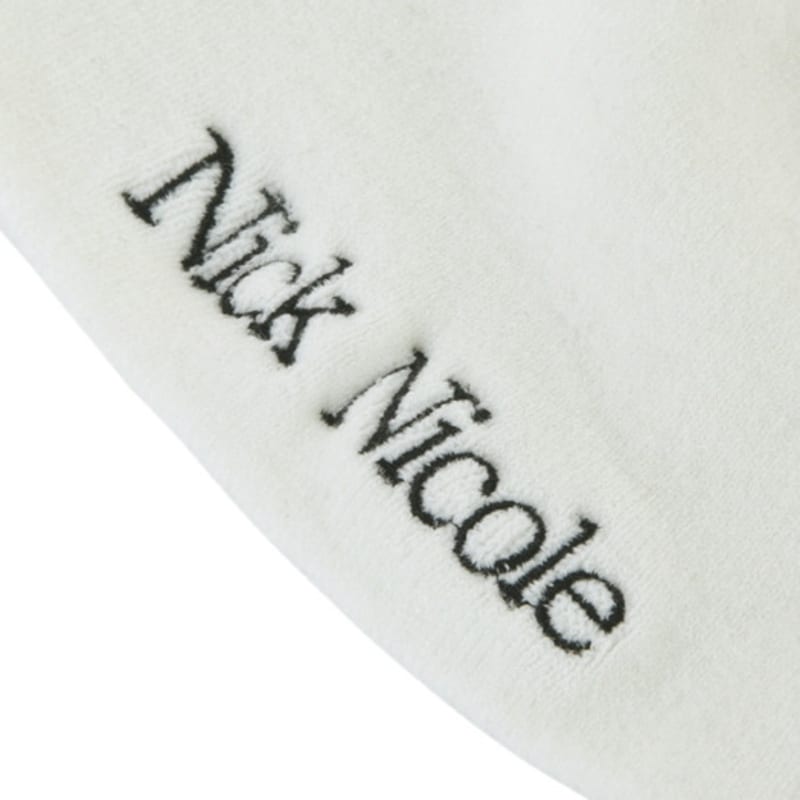 NICK&NICOLE NICOLE MINIMAL LOGO BEANIE_IVORY
