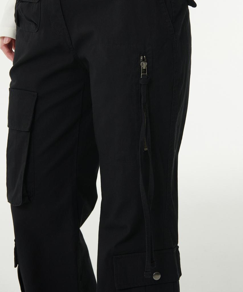 MUSINSA STANDARD WOMAN Women'S Semi-Bootcut Utility Cargo Pants [Black]