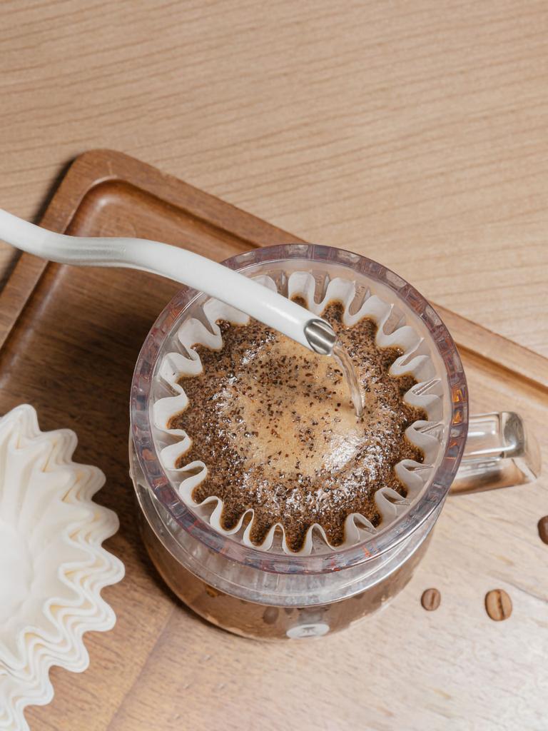 Wave Coffee Dripper Crystal Eye Pour Over Coffee Filter Cups Coffee Maker Flat Bottom Increase Uniformity .50 Pieces of Hand-gro