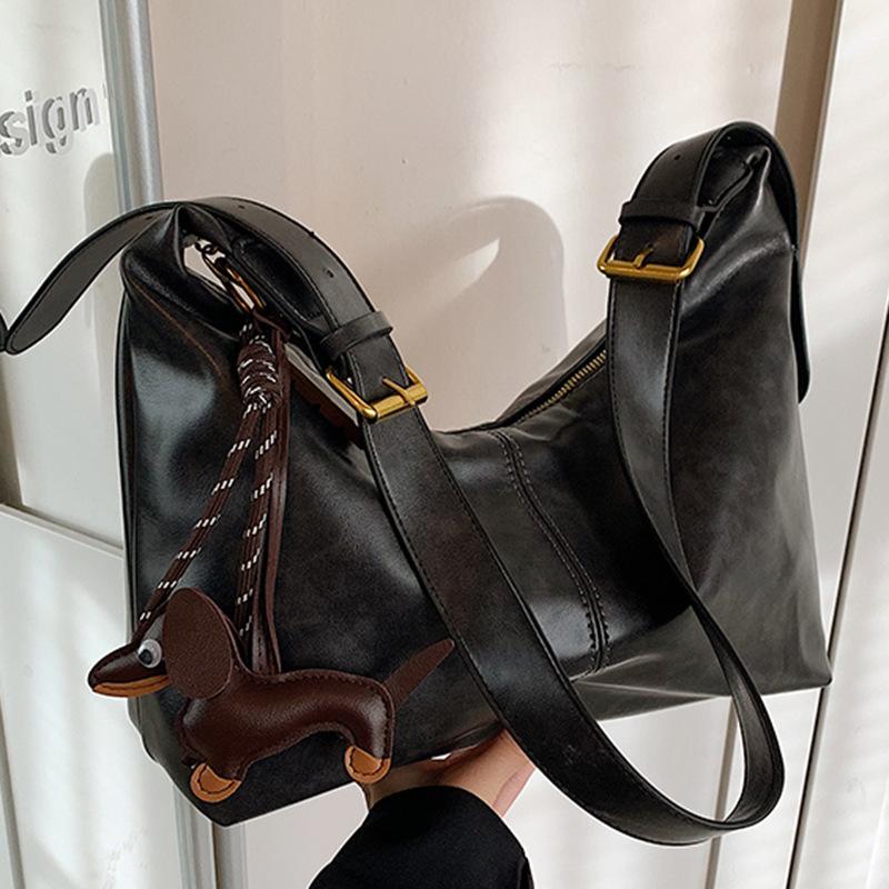 Premium Sense Large-capacity Bag Women's 2025 New Fashion Messenger Bag Casual Foreign Style Shoulder Bag Simple Bucket Bag