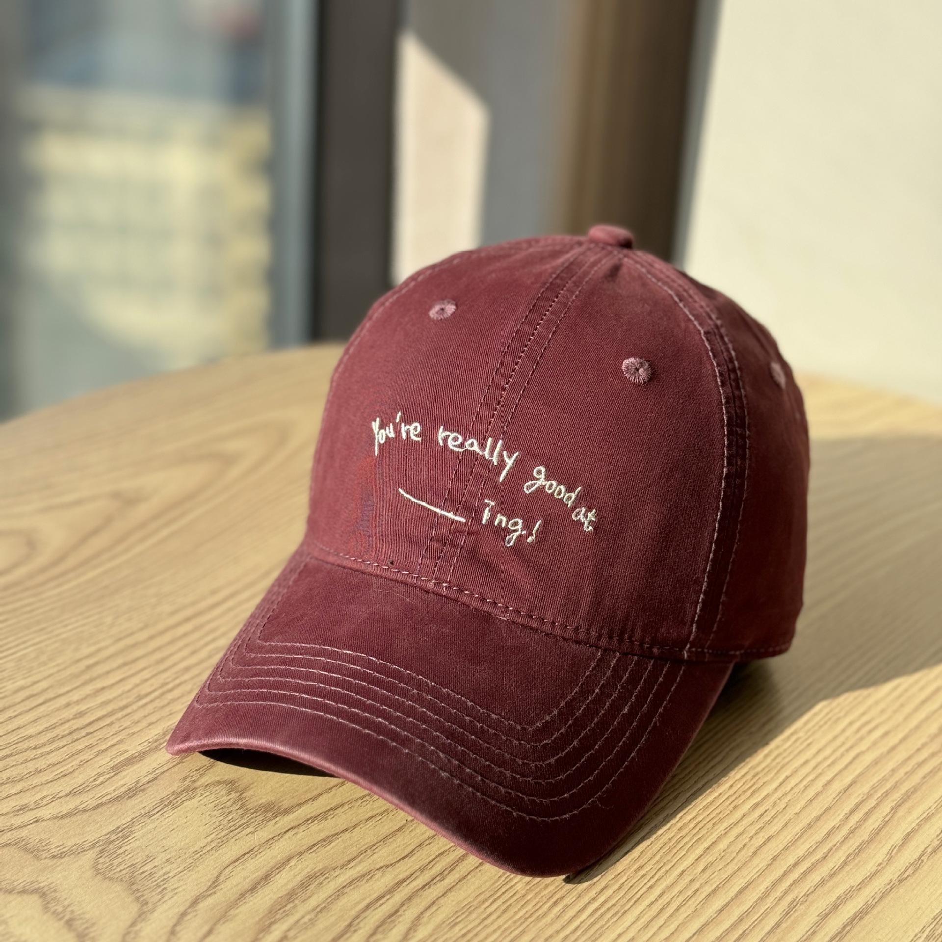 

2026New stylish soft-top baseball cap for women, Japanese-style letter embroidery, unisex spring-summer hat that makes the face look smaller Adult54-60Adjustable вина червоного кольору