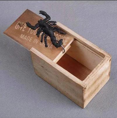 

Lifelike Wooden Spider Box Prank Toy Novelty April Fool s Day Practical Joke Gag Surprise Trick for Kids and Adults