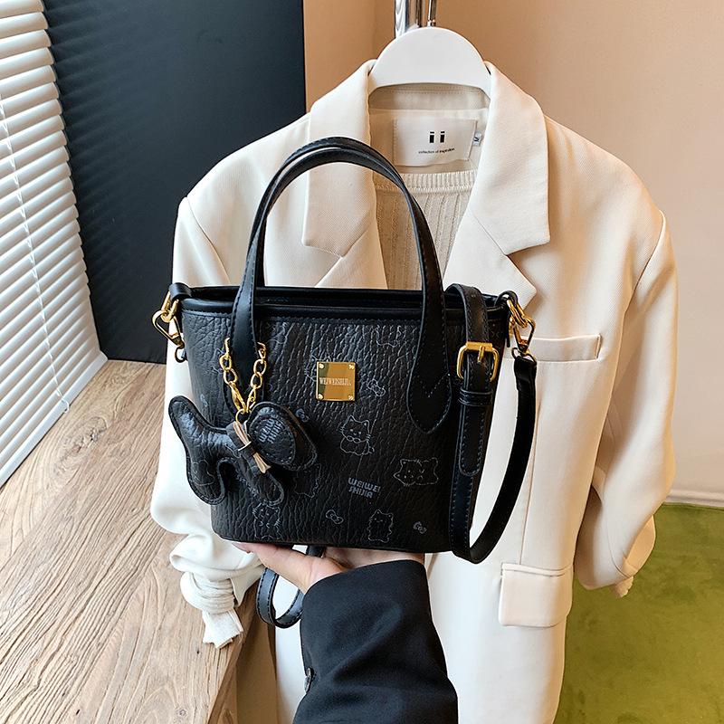 Premium Sense Niche Bag Women's New Trendy Fashion Versatile Bucket Bag Hand Carry Shoulder Messenger Bag