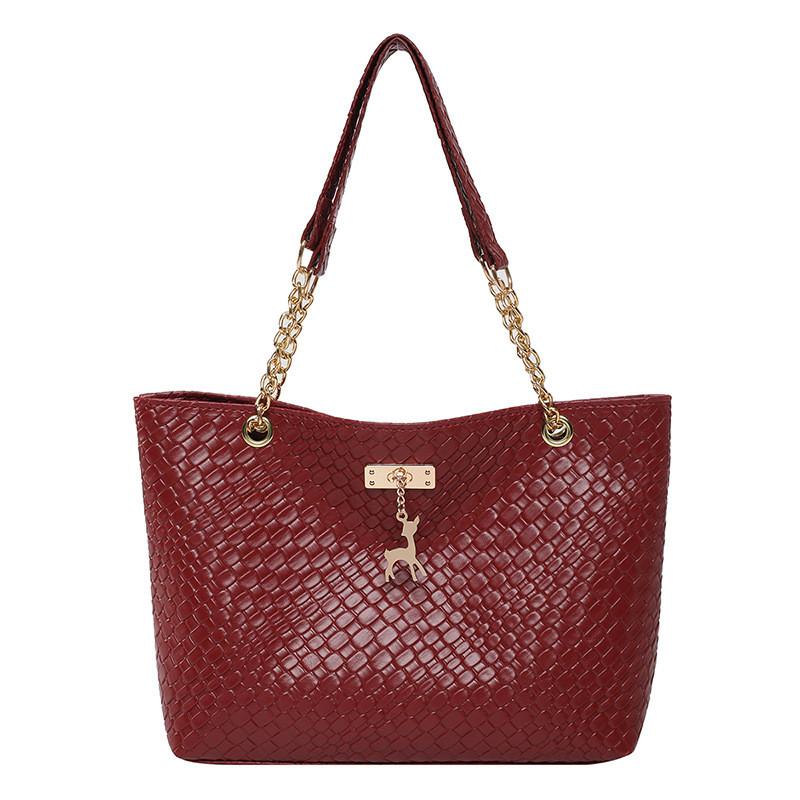 

Women Large Pu Bag With Chain Elements For Daily Casual Wear червоний