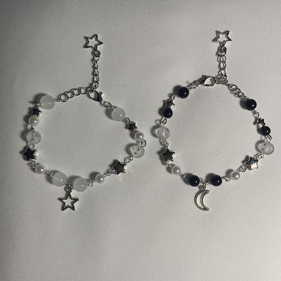 Pulseiras combinando estrela e lua joias Y2K