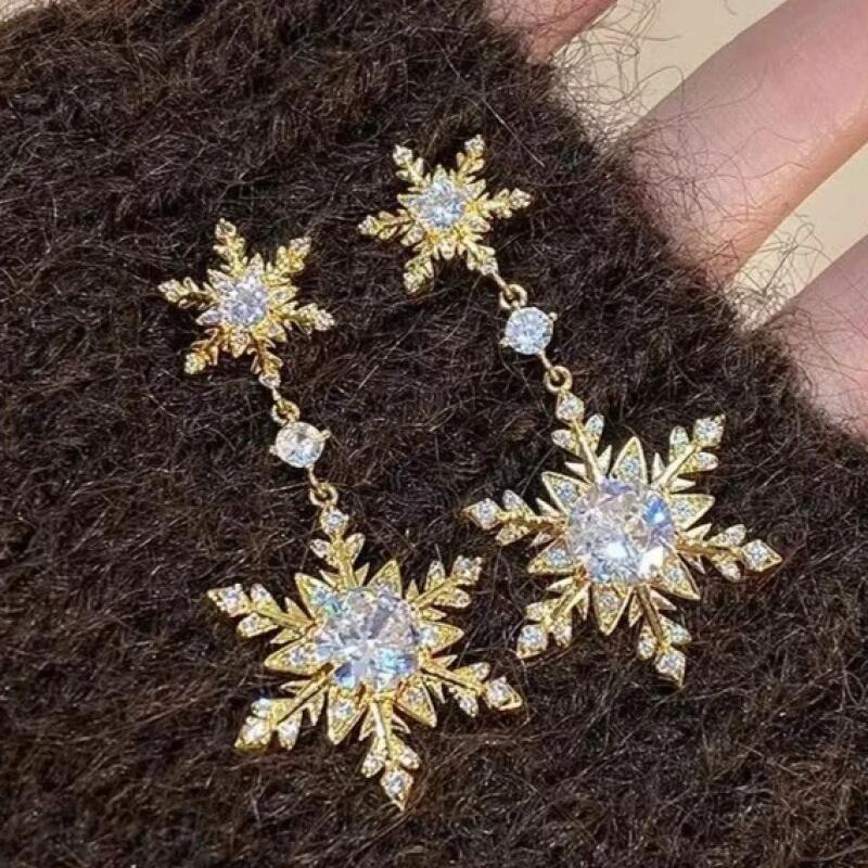 New Shiny Snowflake Earrings for Women Unique Imitation Pearl Long Chain Rhinestone Retro Pendant Earrings Fashionable Jewelry