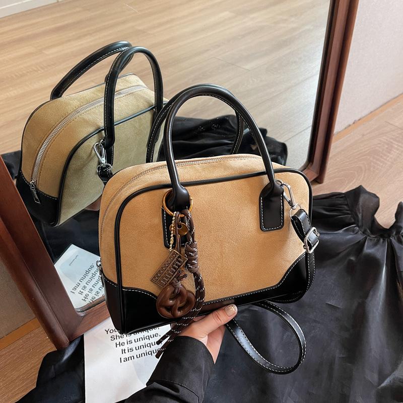 High-end Casual Versatile Bag Women's New Autumn and Winter Fashion Portable Messenger Commuter Bag