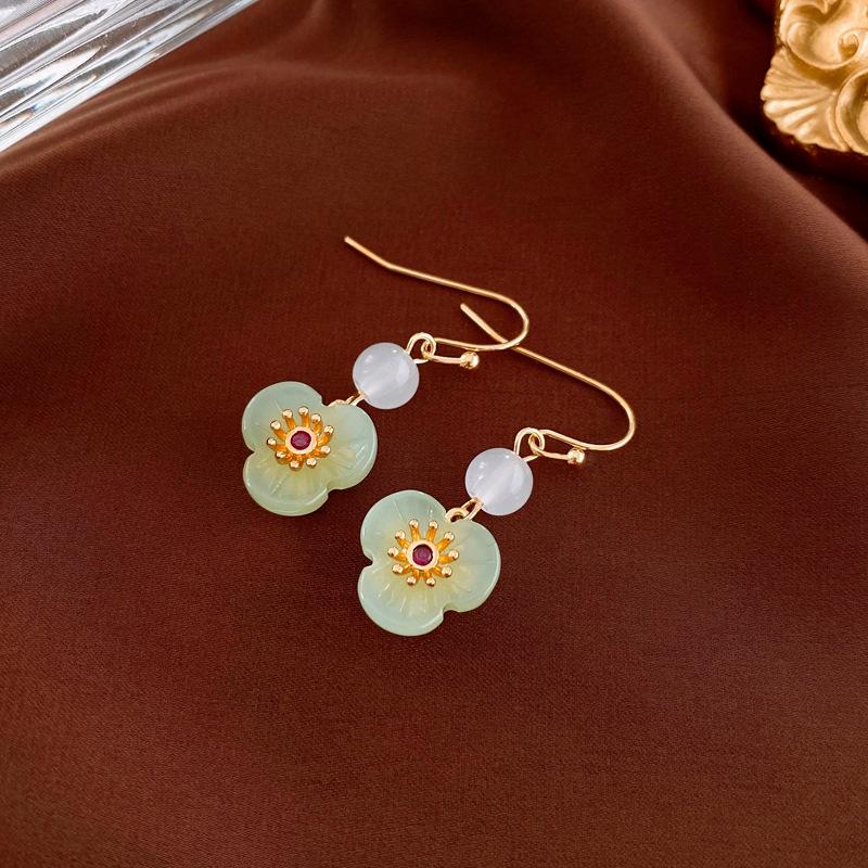 

Gold-Plated Zircon Flower Earrings - New Chinese Style, Elegant Ear Hooks, Versatile High-End Design