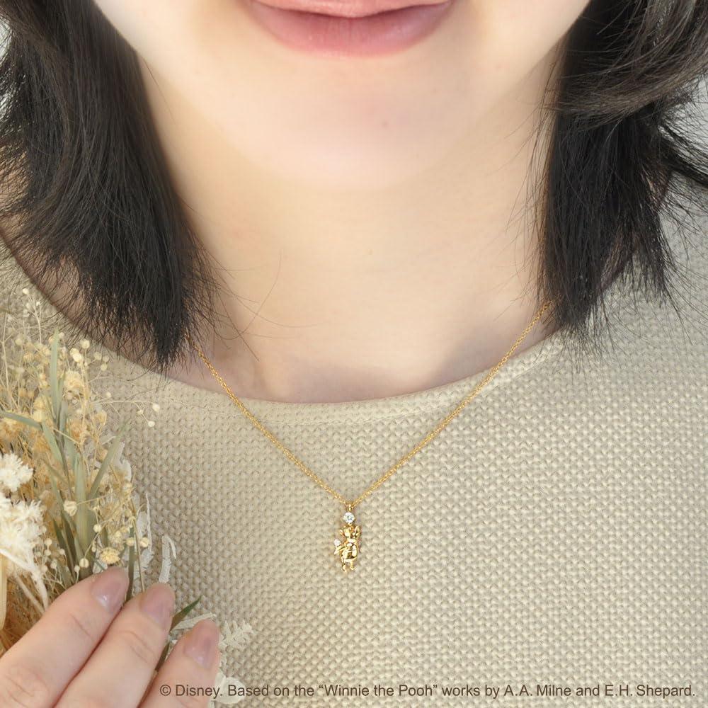 Disney Winnie the Pooh Pendant Necklace, Silver with Yellow Gold Plating and Cubic Zirconia, Gift, Special Case (VPCDS20315)