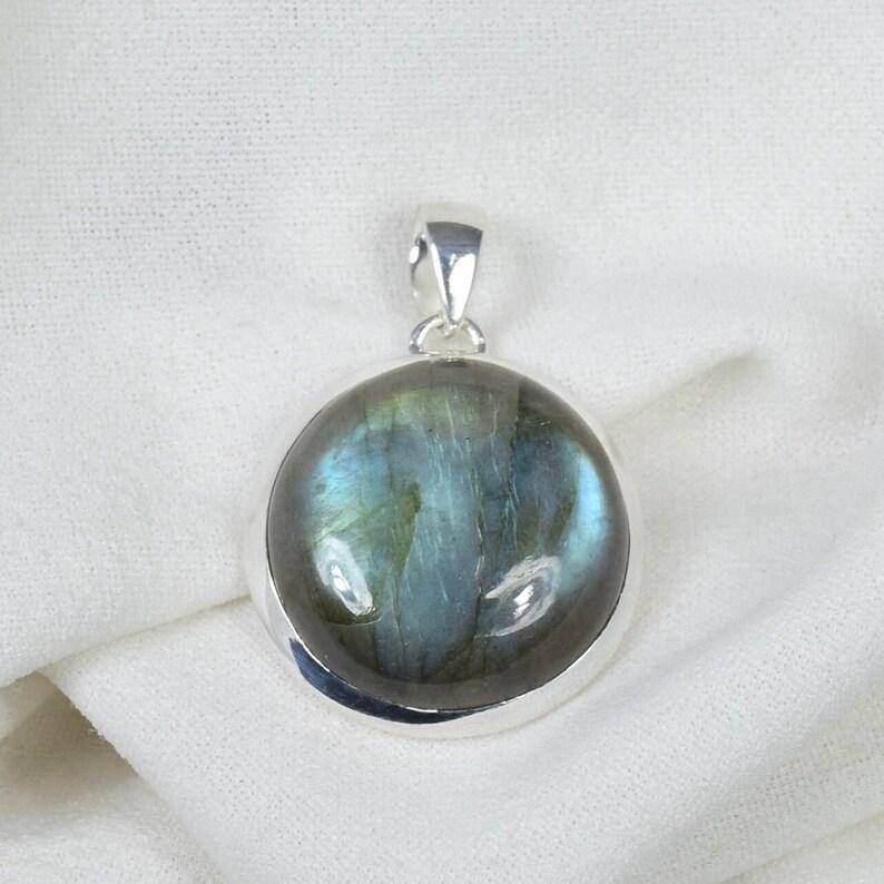 Solid 925 Sterling Silver Labradorite Gemstone Handmade Round Pendant Jewelry Healing Pendant