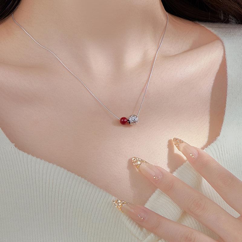 Dropshipping Silver Broken Ice Red Cinnabar Necklace for Women with Light Luxury Simple Sweater Chain