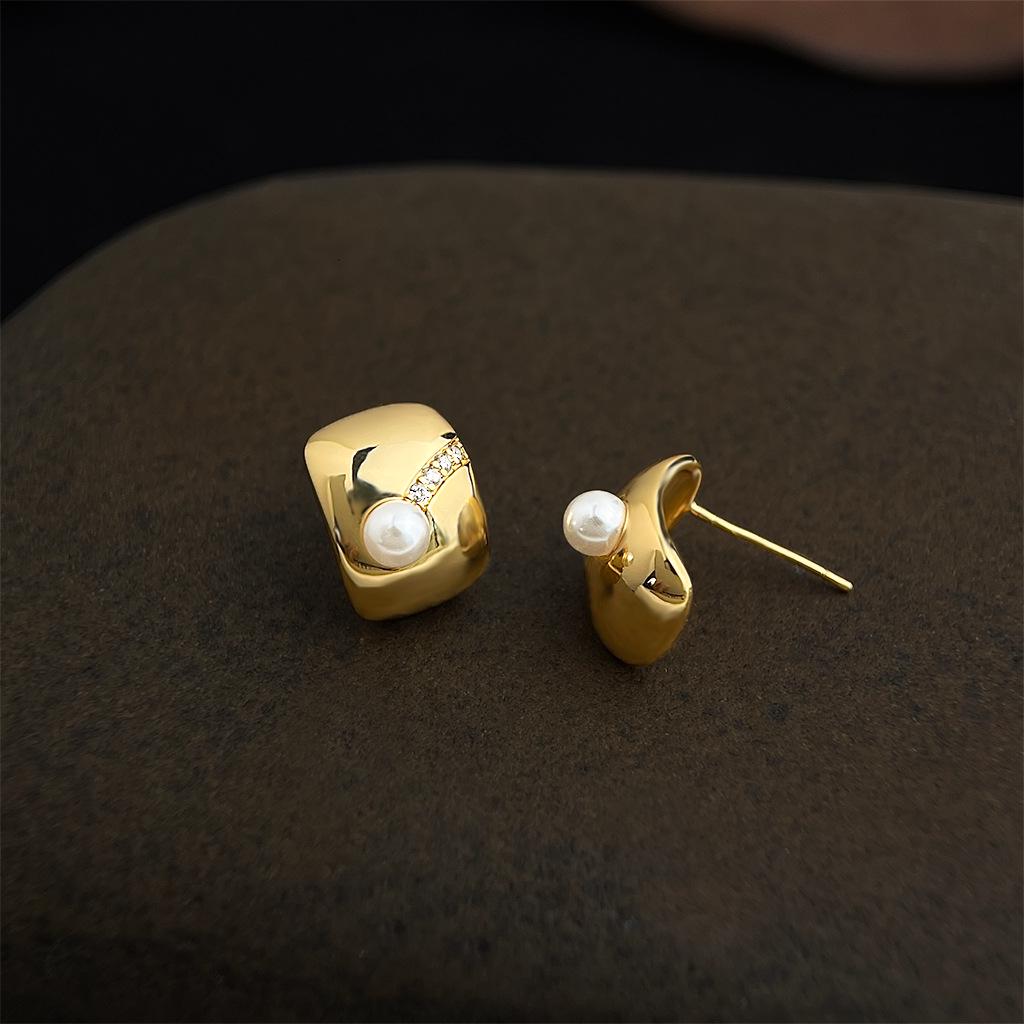 18k Gold Geometrische Zirkon Perlen Ohrstecker - Eleganter Französischer Stil, Vielseitiges C-förmiges Design