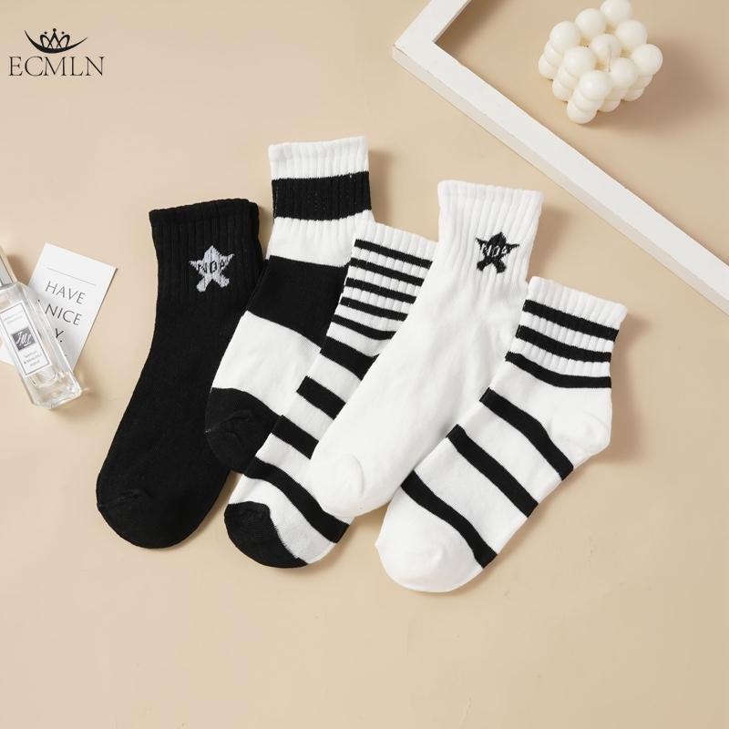 Women Simple Striped Casual Sports Socks Women's Autumn and Winter Socks Black and White Star Mid-calf Socks