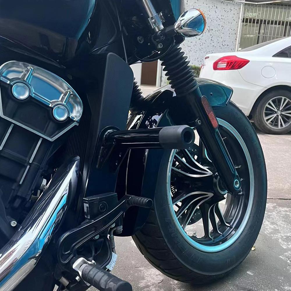 Ochrana motoru Dálniční nožní tyče proti nárazu Klec pro kaskadérské nárazníky pro Indian Scout/Scout Bobber Kapota Ochranné tyče proti pádu