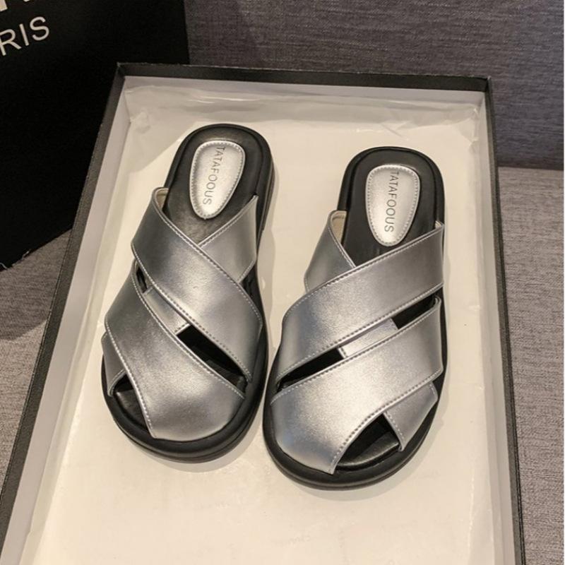 Leather bag head slippers women's outer wear 2025 spring and summer new retro woven hollow one pedal lazy drag