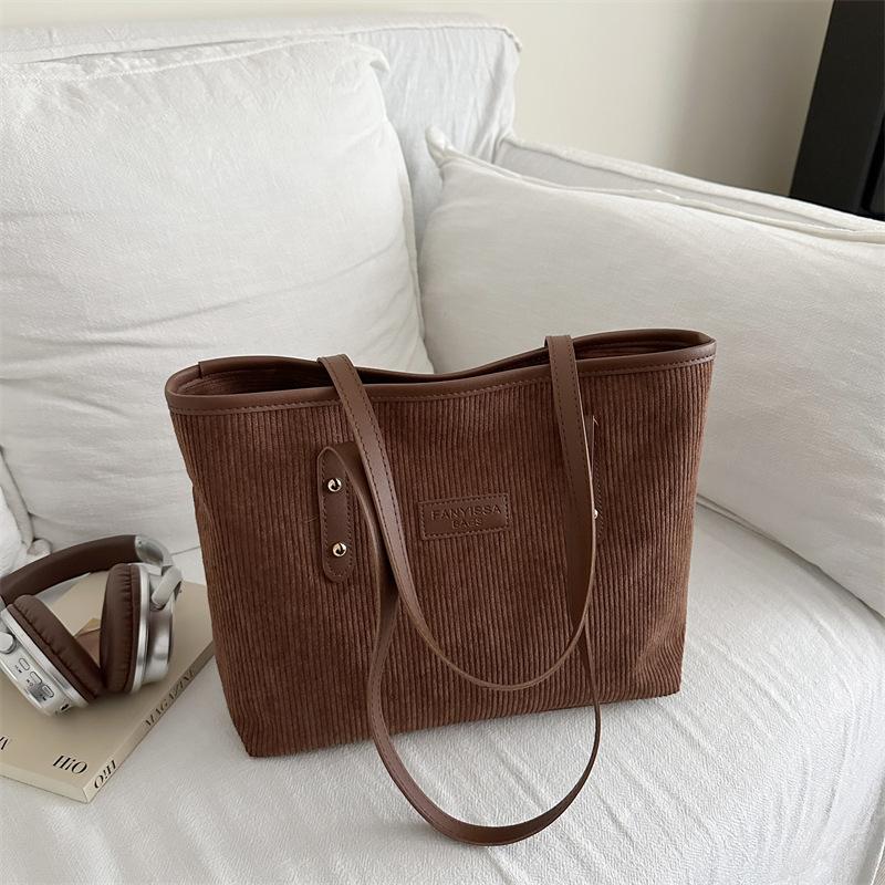 Women Versatile Shoulder Bag Large Capacity Corduroy Casual Tote Handle Bag for Commute Simple and Casual Texture Stroage Bag