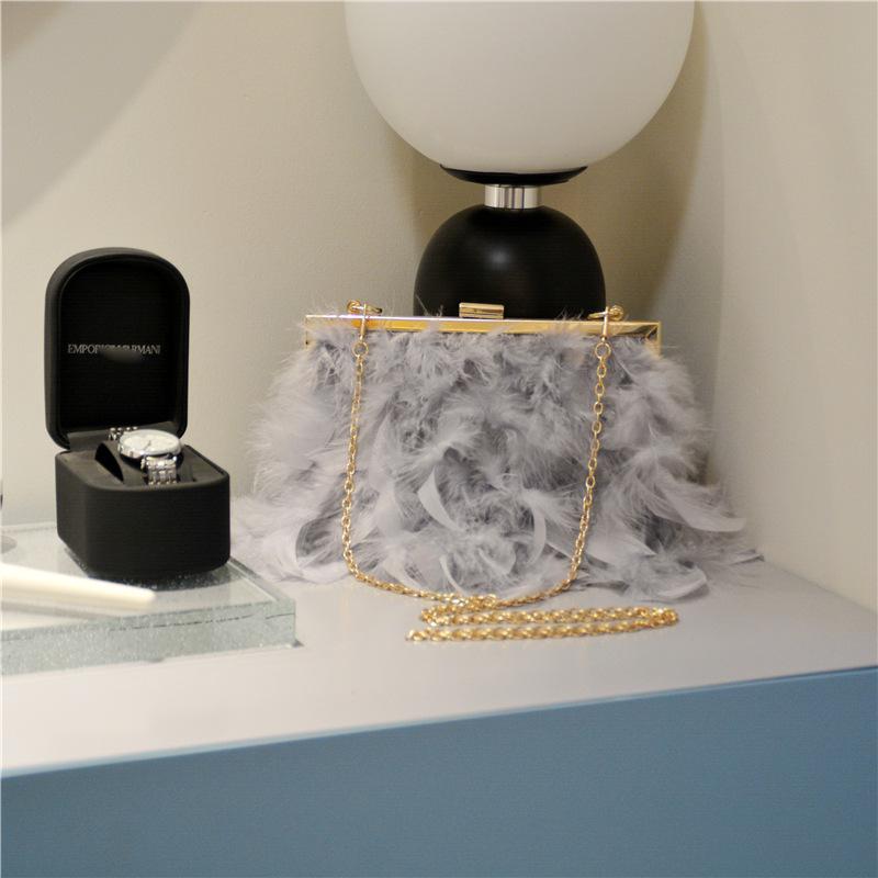 Borsa a Tracolla da Sera da Donna con Piume e Perle - Arrivo Invernale