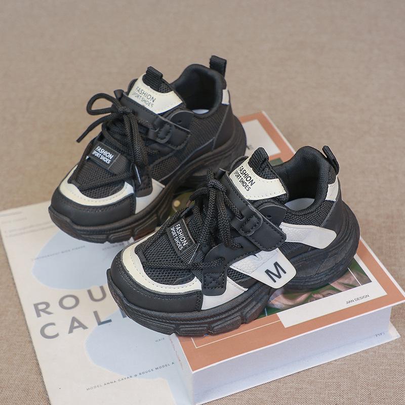 

Детская спортивная обувь Мальчиковая сетчатая обувь 2025 весна новая мягкая подошва дышащая обувь для девочек средних и старших детей универсальные кроссовки для пап 26-31 yards FCL shot 48 pairs чёрный