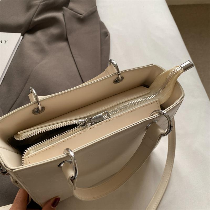 Women's Bag  New French Fairy Style Handbag Fashionable Pearl Beaded Small Print One Shoulder Crossbody Bag Trend