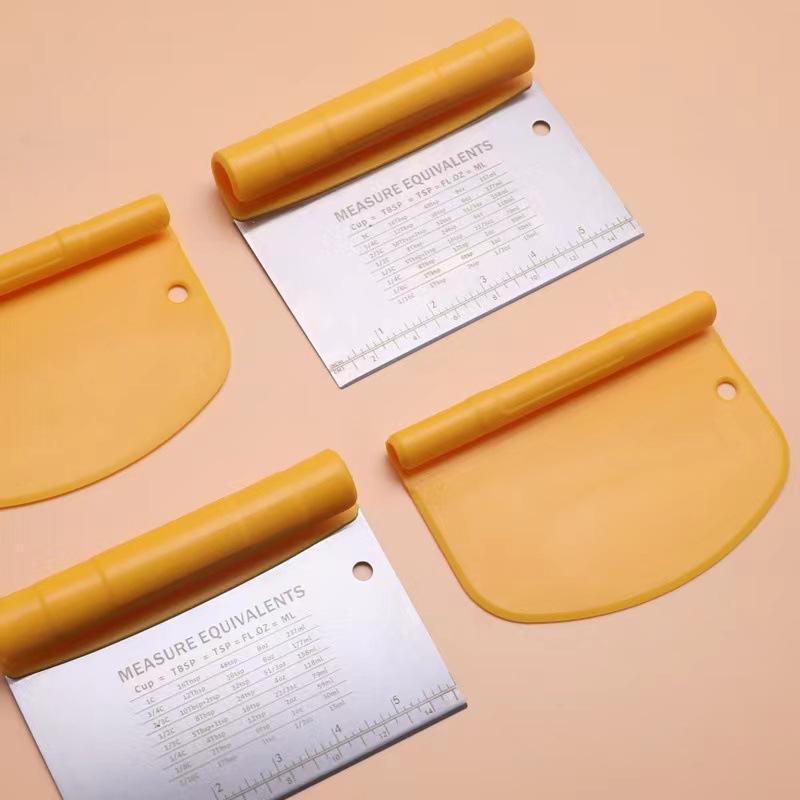 Flour scraper with scale Multifunctional stainless steel cutter Baking tool Baking dough cutter