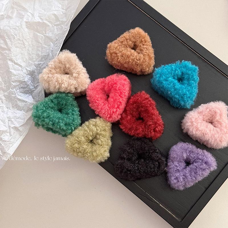 Plush Cat Ear Hair Clip for Women: Princess Style Claw Accessory for Autumn/Winter