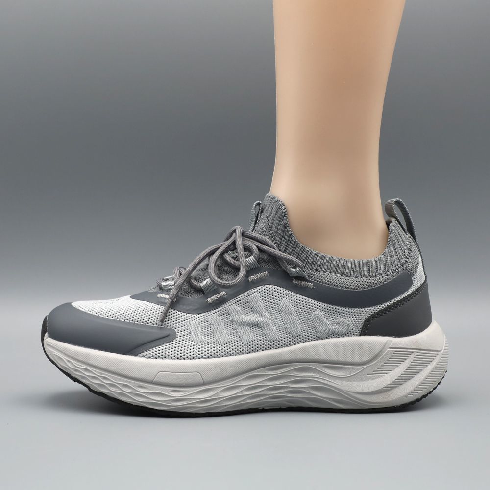 

Модная новая спортивная и повседневная мужская обувь с дышащей и легкой сеткой, амортизирующие и увеличивающие рост кроссовки для бега 44 светло-серый