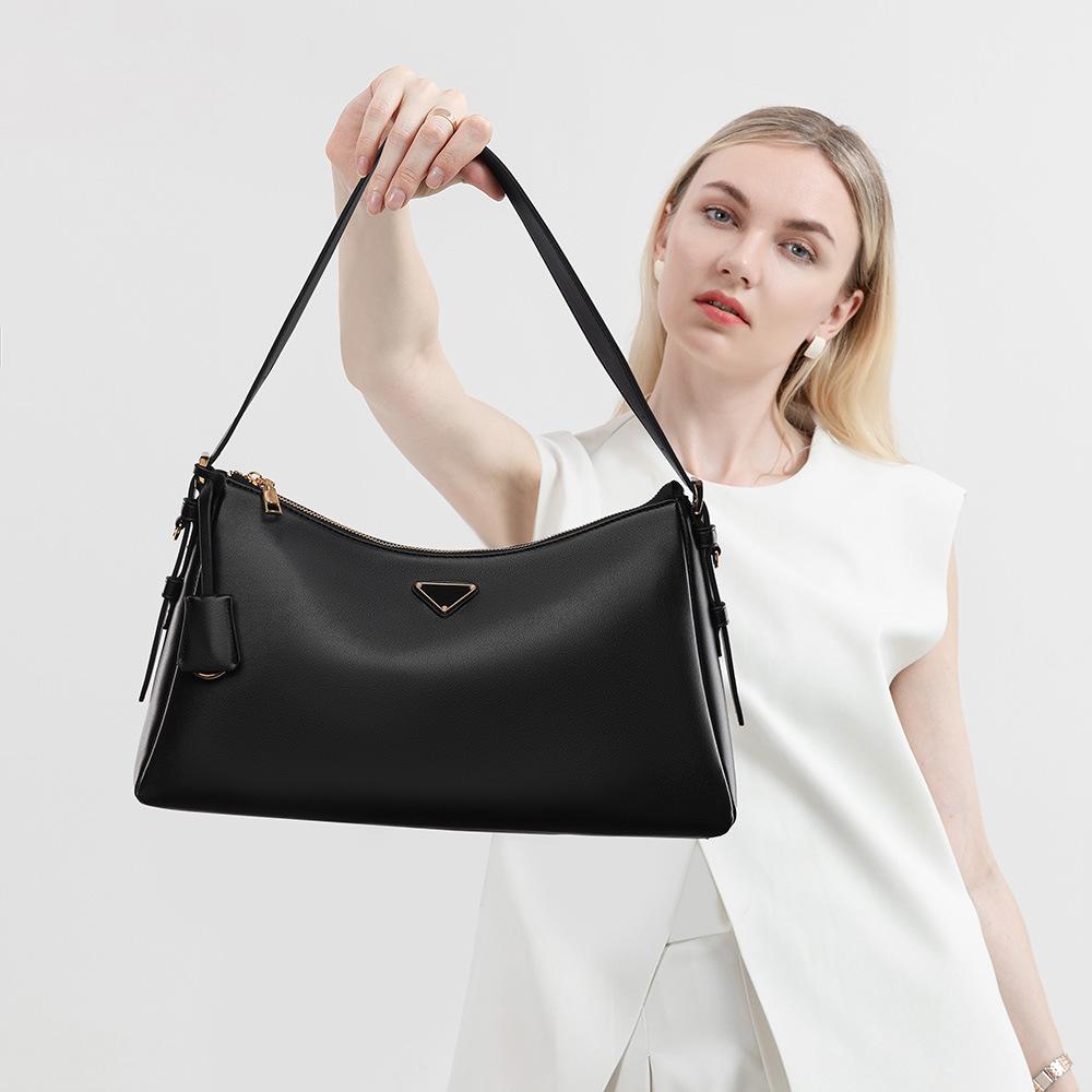 2025 Frühling Neue Einfache Mode Damen Schultertaschen High-End PU Leder Damen Achseltasche Klassisch Schwarz Einfarbig Tragetaschen für Freundin Geschenke