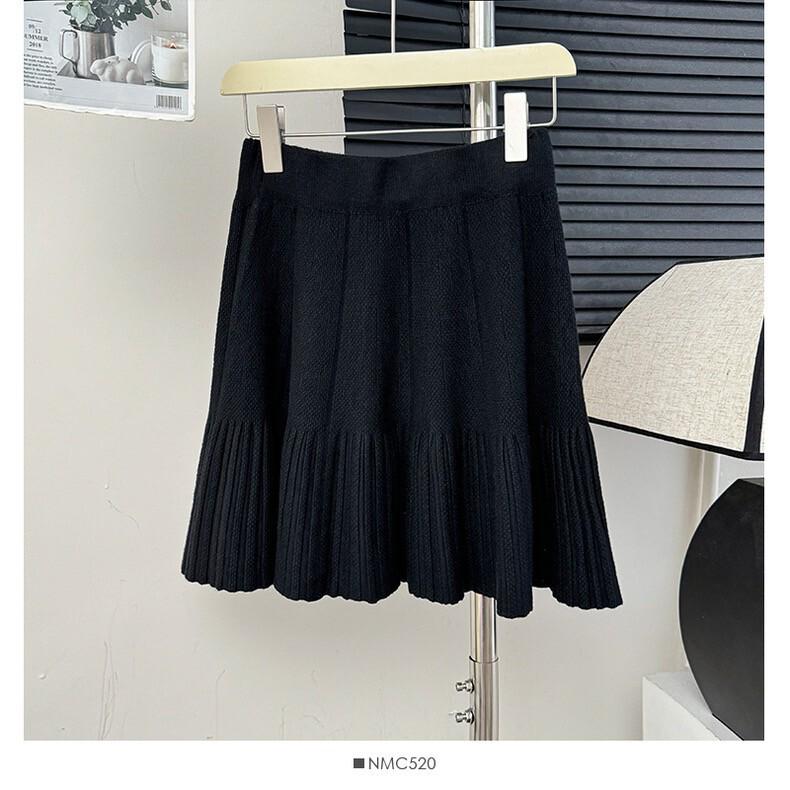MIU Style 2025 Fall/Winter Knit Pleated A-Line Mini Skirt - Versatile and Slimming