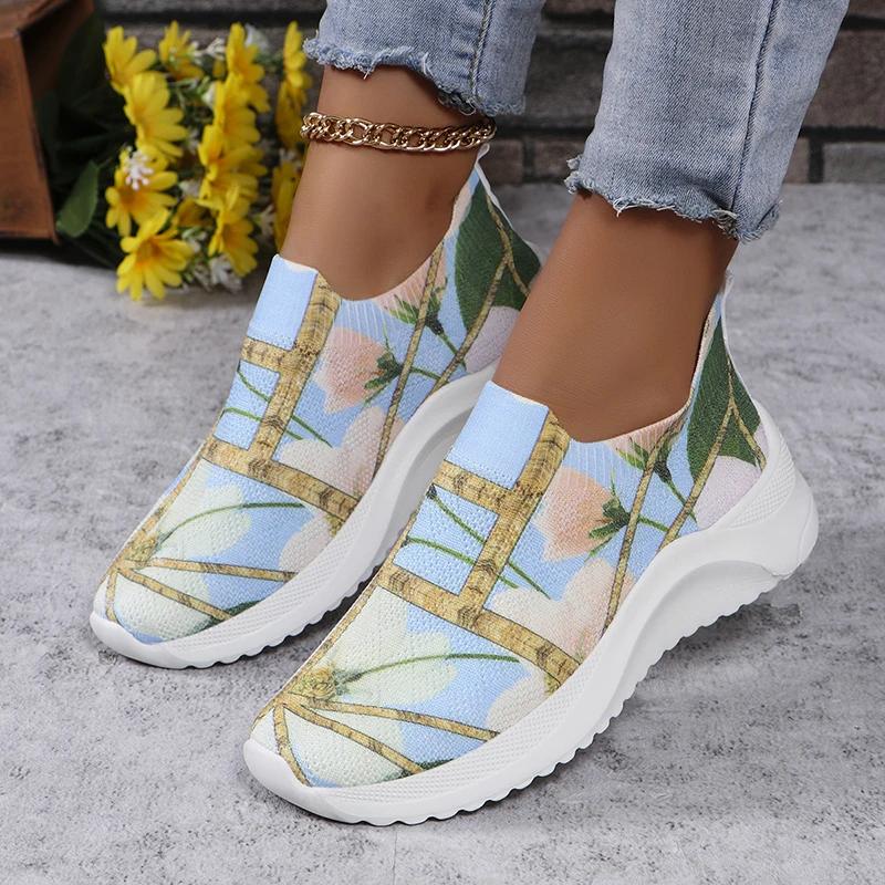 Fashion Plus Size 43 Knitted Sneakers Woman Slip On Breathable Mesh Soft Flat Heels Casual Shoes Women Non Slip Sports Shoes Flats Mujer