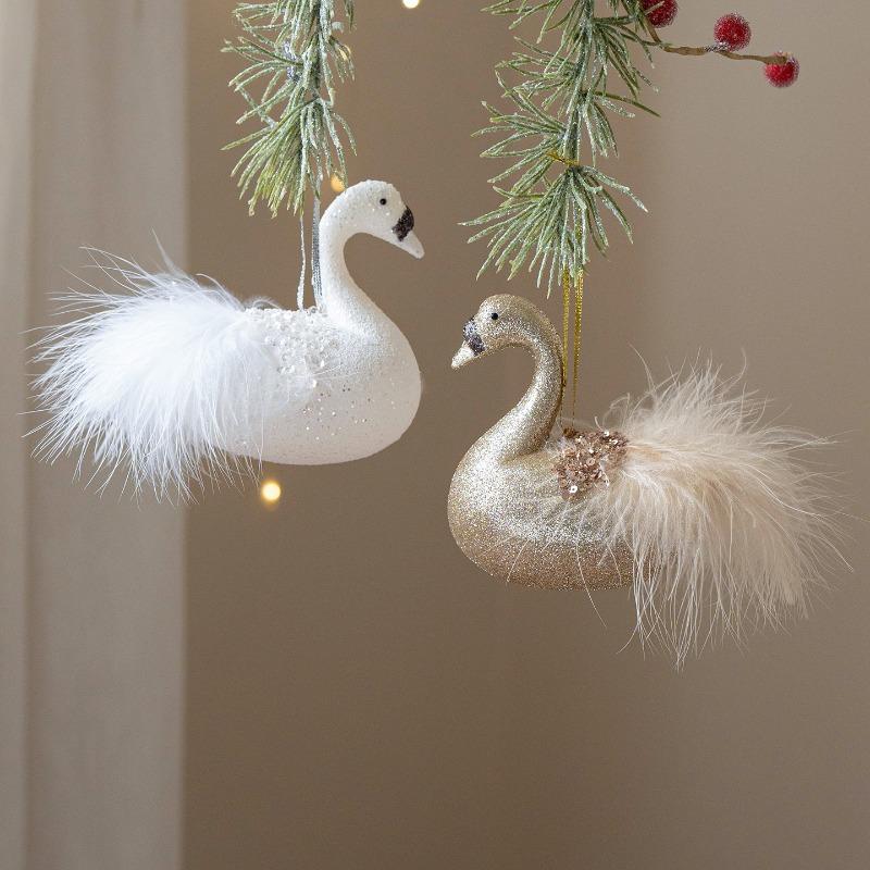 Elegant White Swan Christmas Tree Ornaments Realistic Feather Crafted Hanging Decor for Holiday Parties and Festive Home Decor