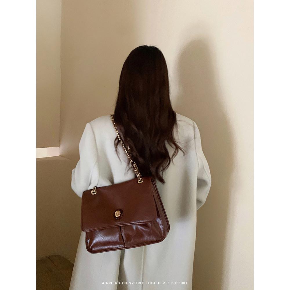 IELGY Brown Messenger Bag, Commuter Soft Leather Large Capacity Shoulder Bag