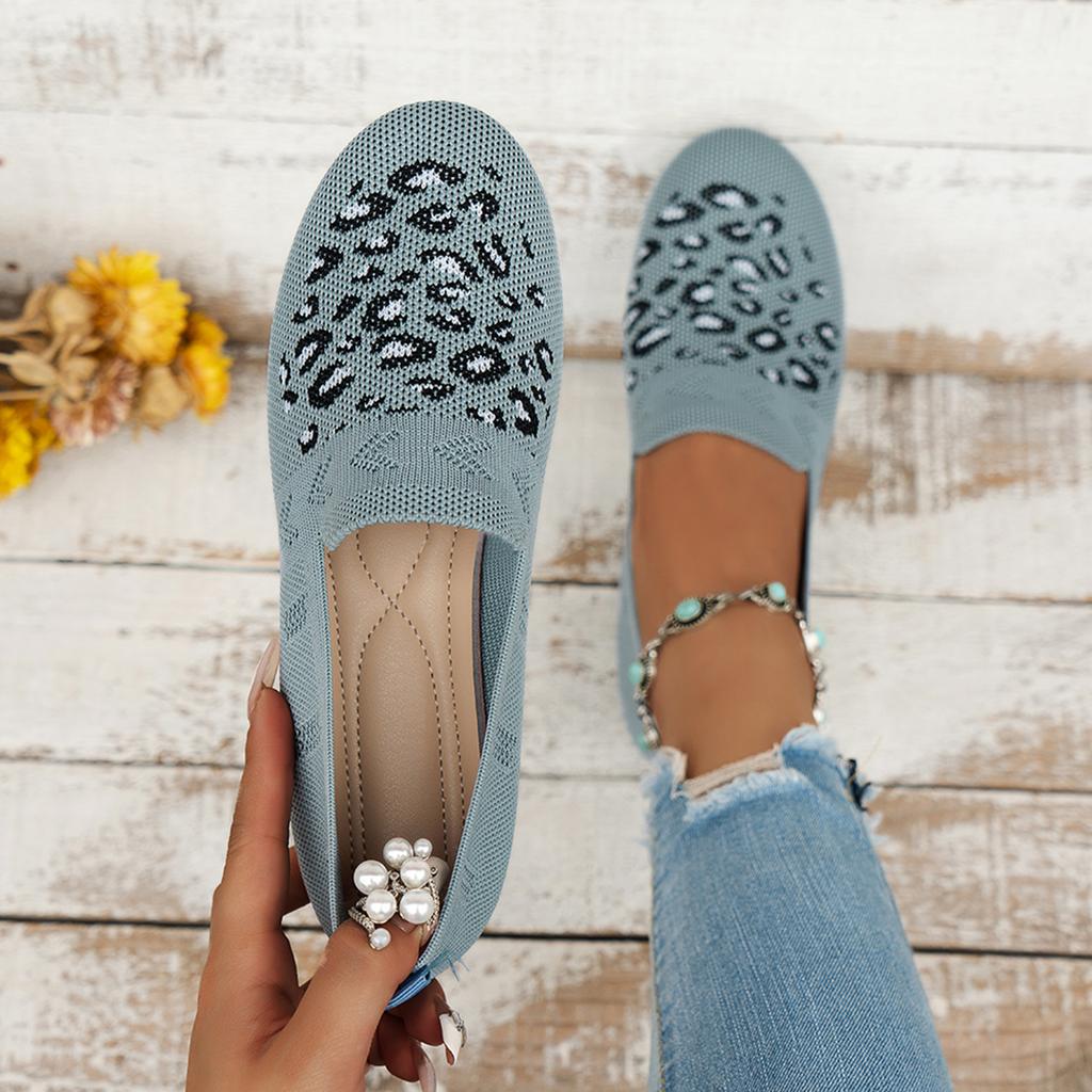 2023 New Old Beijing Cloth Shoes Women's Soft Soled Anti Slip Mom Shoes Shallow Mouth One Step Casual Shoes Spring and Summer Single Shoes