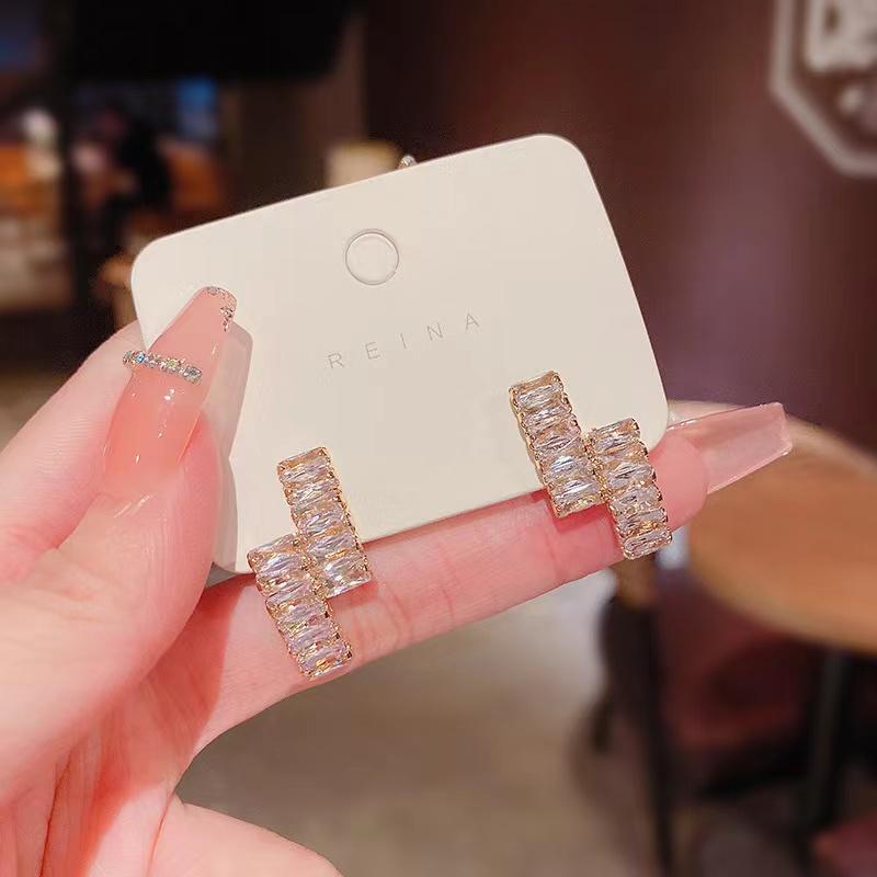 New Trendy Rectangle Shape Drop Earrings Brilliant Bridal Engagement Wedding Jewelry Elegant Female Dangle Earring Nice