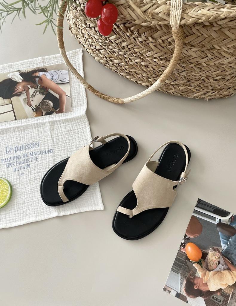 Korean version of retro toe slippers for women's summer wear 2025 new niche flat-bottomed soft-soled beach cool back strap shoes