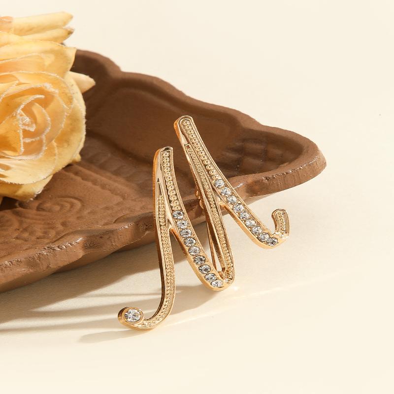 Women A-Z Letter Brooch Rhinestones Crystal Gold Color English Alphabet Metal Pins Cute Brooch Jewelry Accessories Gift