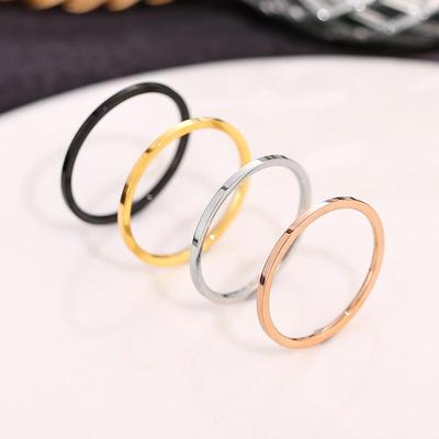 "Anello Sottile in Acciaio al Titanio Placcato Oro 18k per Donna – Stile Europeo e Americano, Anello di Coppia alla Moda in Acciaio Inossidabile"