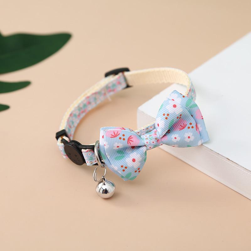 Classic Bow Cat Collar Adjustable Pet Collars with Bell Cute Printed Puppy Collar Durable for Cats and Puppy Neck Accessory Accessories