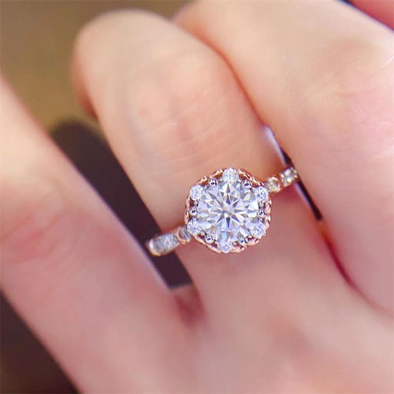 Xiaohongshu Hot 1 Carat Green Moissanite Ring with D Color Moissanite and Certificate Size 15