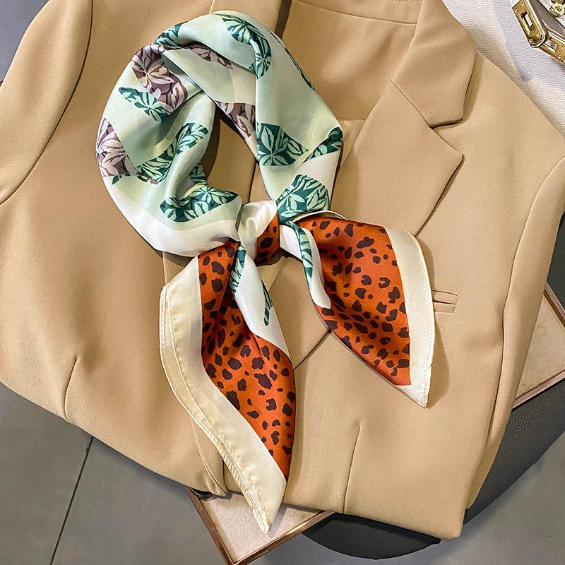 Elegant Leopard Scarf for Lady Fashion Square Silk Neck Kerchief Bandana Foulard Soft Hairbands Women  New Bufanda