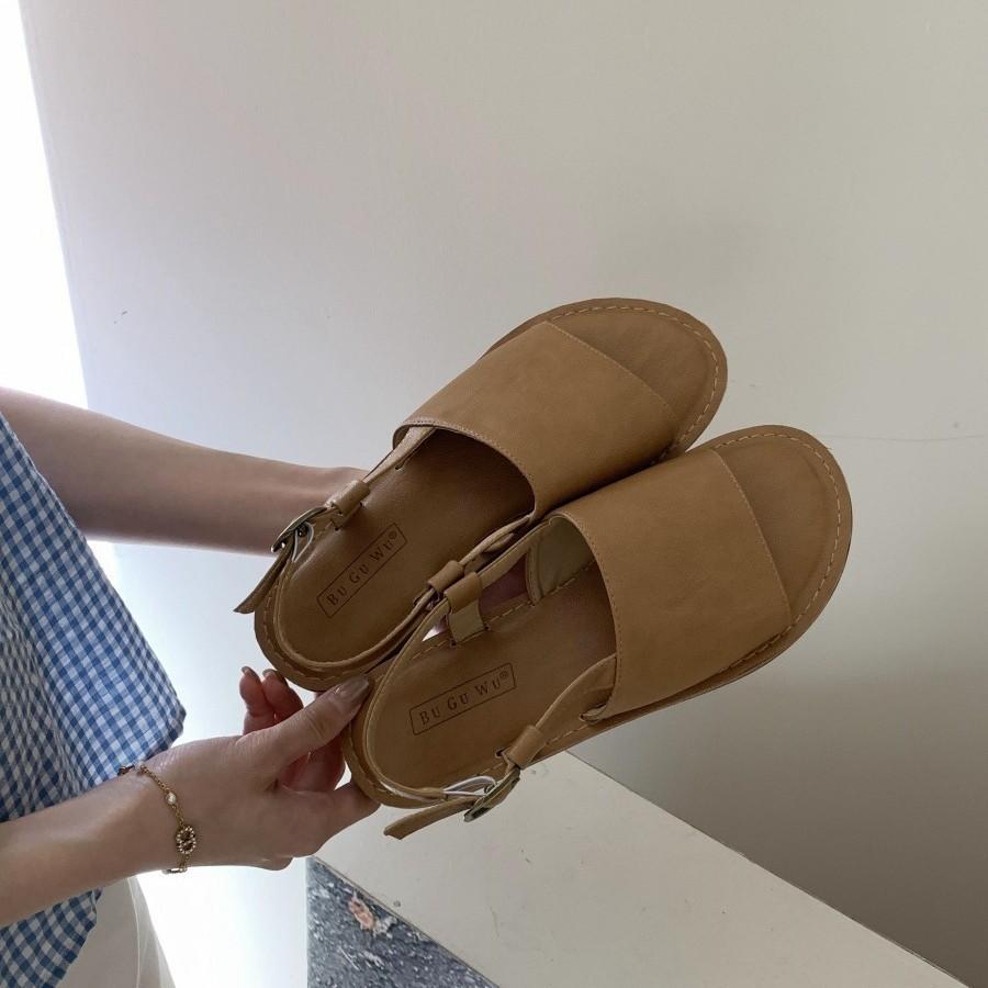 2025 summer new soft leather French round head sandals British style soft bottom flat bottom buckle simple sandals