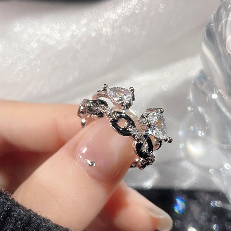 Drip Chain Stacked High-End Ring Cold Wind Butterfly Zir*****Pen Ring Female Personality Index Finger Ring