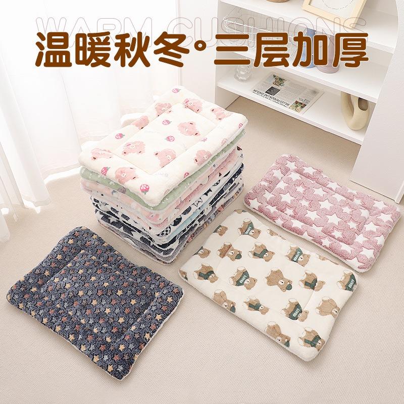 Pet cushion thickened autumn and winter warm cat dog cushion non-slip blanket seat cushion puppy dog sleeping cushion
