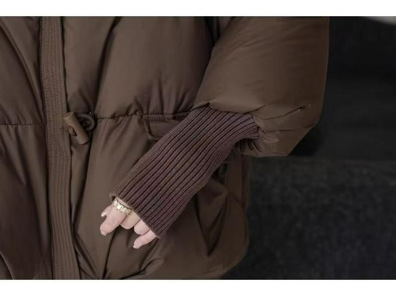Women's Short Down Jacket: New Style Winter Cotton-Padded Coat with Large Fur Collar, High-End Design.