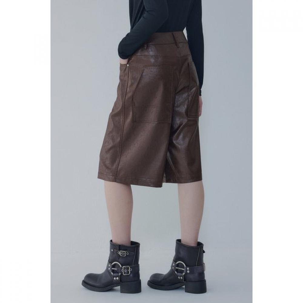 VOV Glossy Coated Bermuda Pants 7156330003