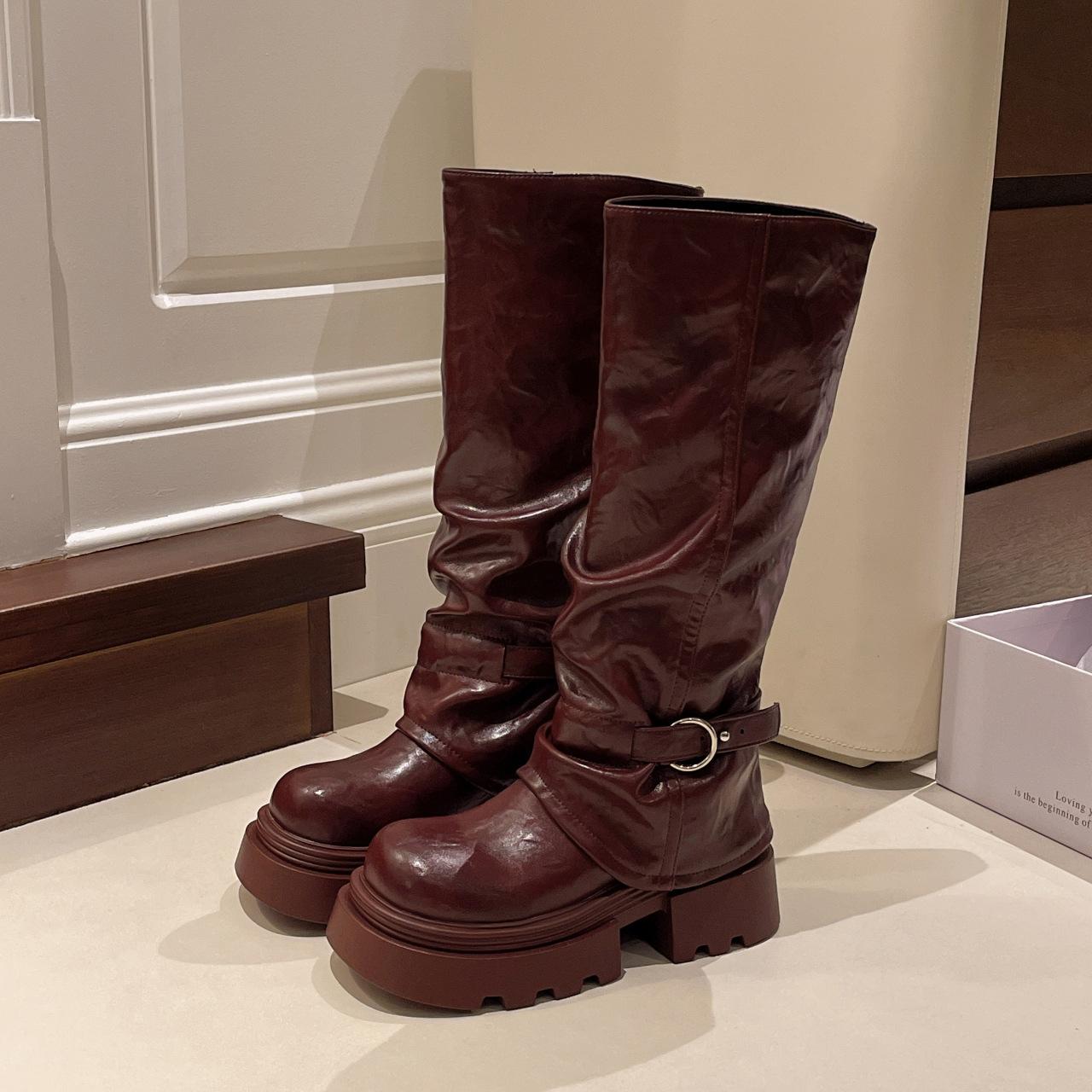 

Брюки Штаны Ботинки Толстоподошвенные Высокие Рыцарские Ботинки Женские 2025 Осень и Зима Новые Ботинки Spice Girl Маленькие Ретро Ботинки с Мехом 40