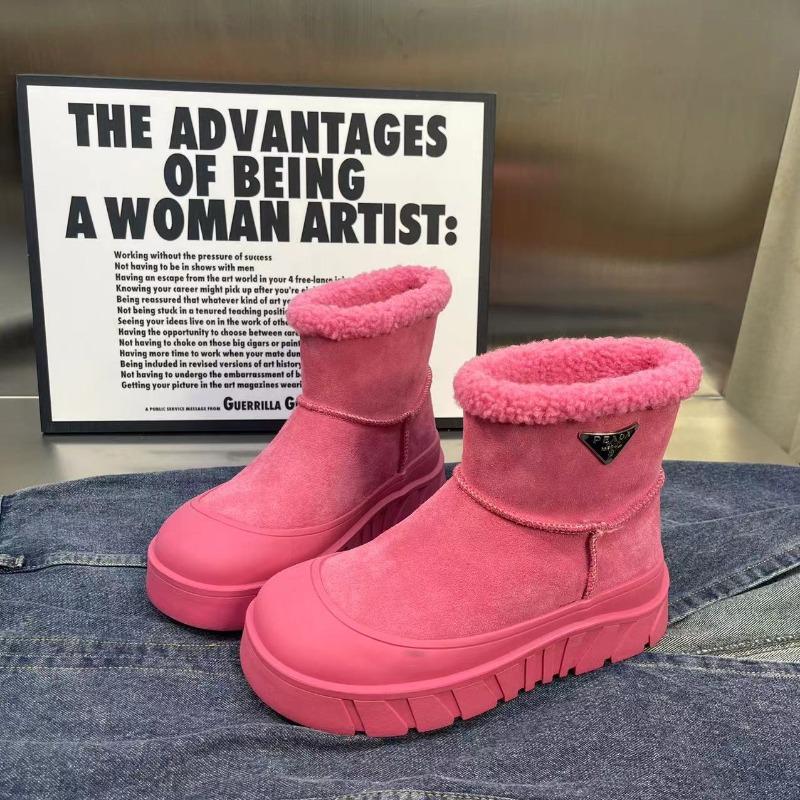 

Fashion snow boots women s new winter fur integrated thick-soled non-slip short tube velvet warm cotton shoes short boots 35 рожевий червоний колір